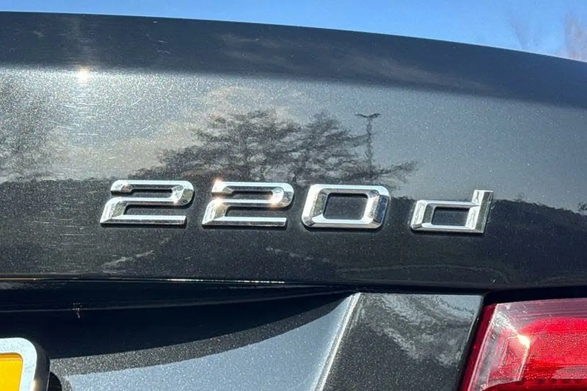 2017-bmw-2-series-20td-220d-sport-convertible-2d-auto-big-38