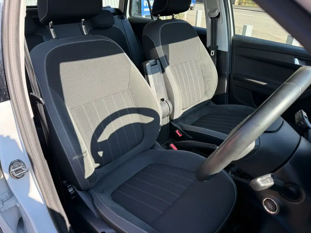 2020-skoda-fabia-10-tsi-se-l-109ps-estate-big-13