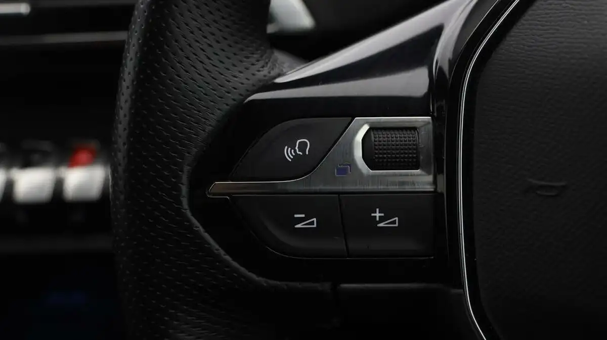 2019-peugeot-3008-suv-12-puretech-gt-line-big-21