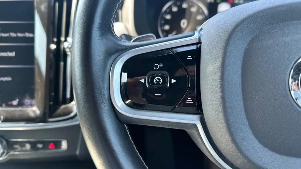 2019-volvo-v90-20td-d5-r-design-plus-big-17