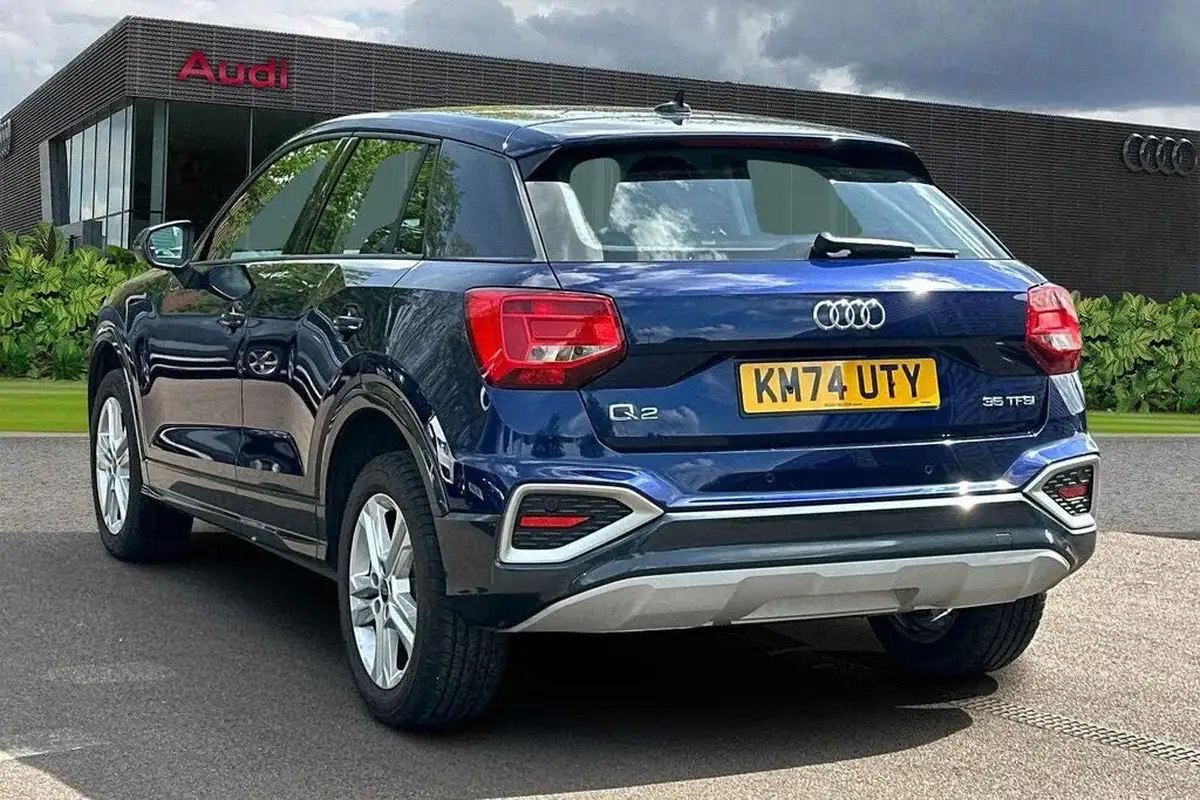 2024-audi-q2-15-35-tfsi-sport-s-tronic-big-2