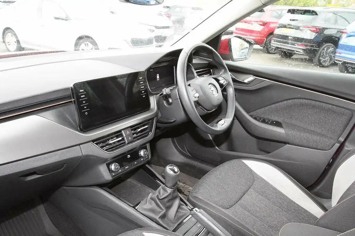 2022-skoda-kamiq-10-tsi-se-l-executive-109ps-big-1