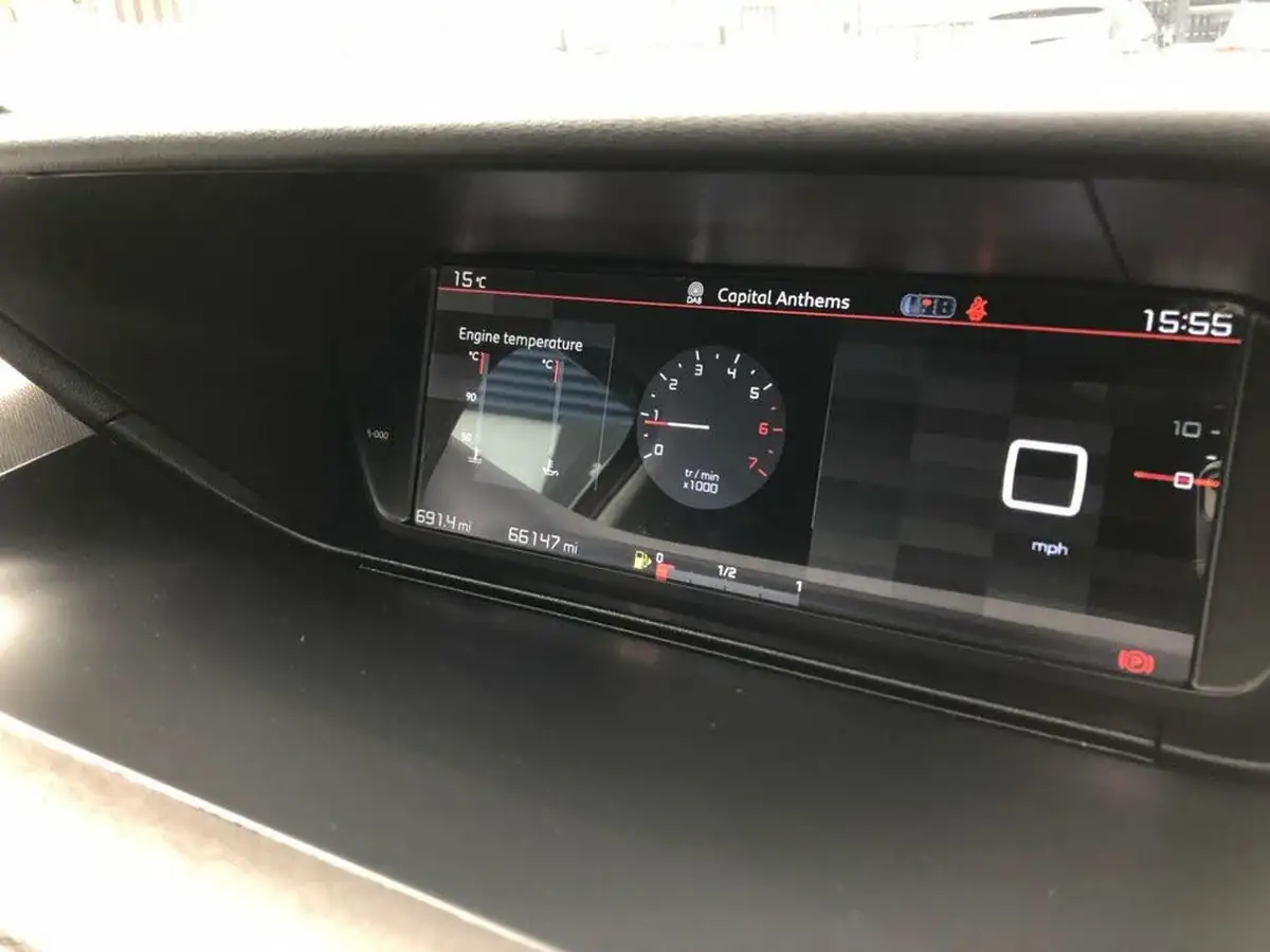 2019-citroen-grand-c4-spacetourer-15bluehdi-feel-big-44