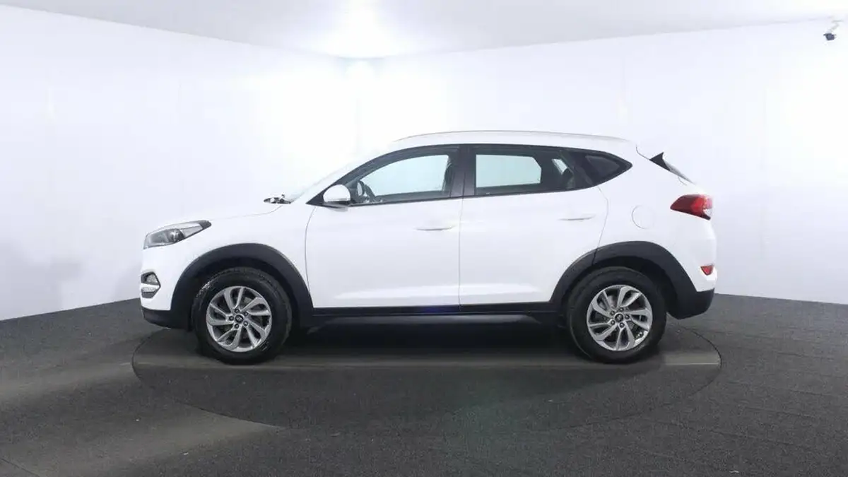 2017-hyundai-tucson-16-gdi-blue-drive-se-nav-big-3