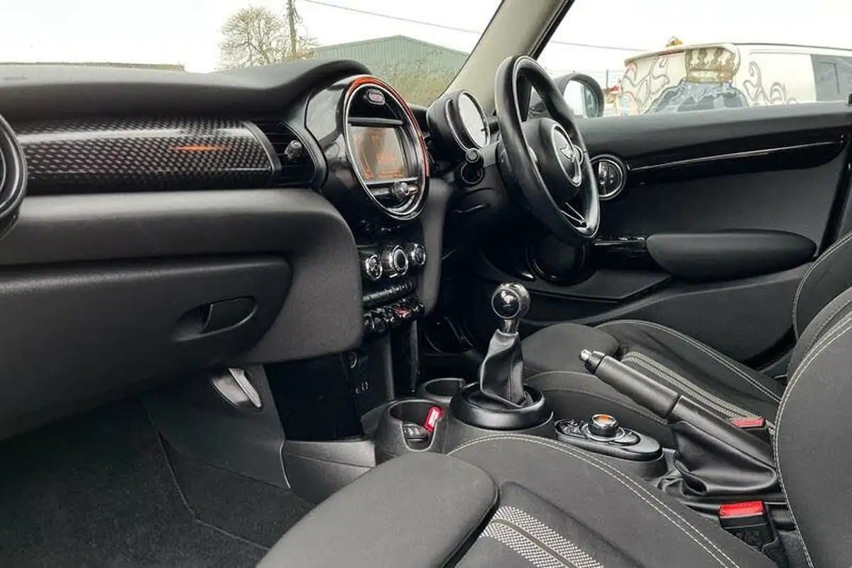 2016-mini-cooper-20td-cooper-sd-170bhp-ss-hatchback-5d-big-17