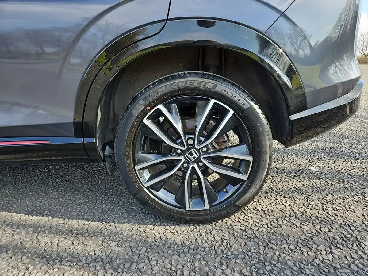 2023-honda-hr-v-15-i-mmd-advance-style-big-8