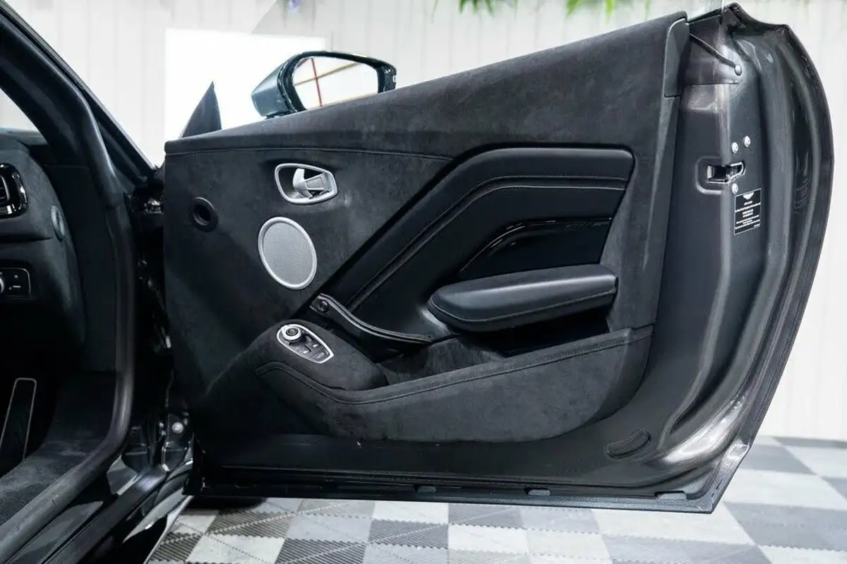 2020-aston-martin-vantage-40-v8-vantage-coupe-auto-big-24