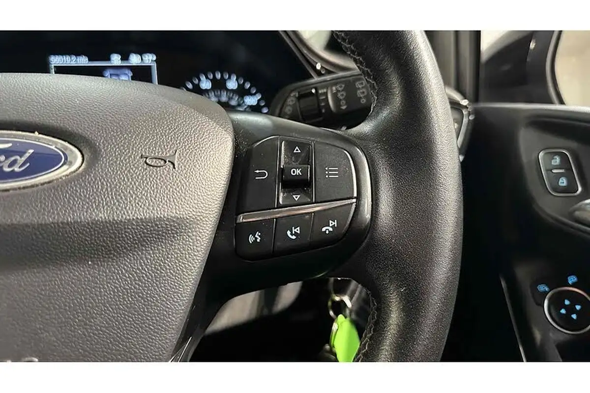 2018-ford-fiesta-11-ti-vct-zetec-5d-big-32