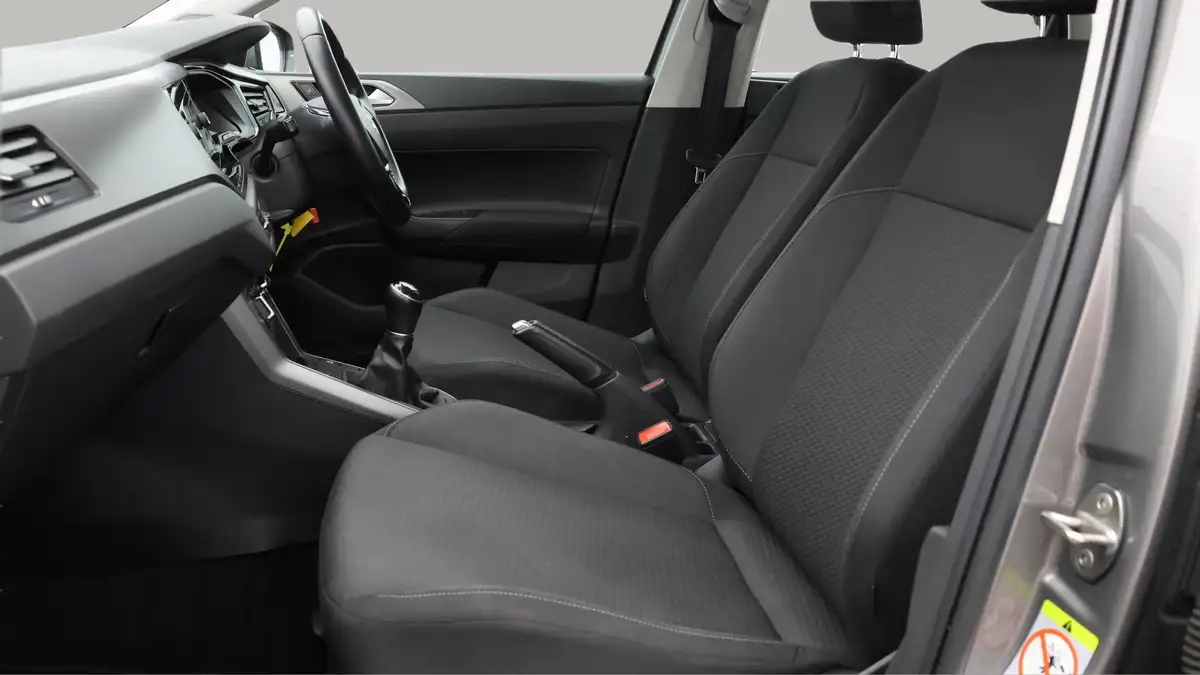 2019-volkswagen-polo-10-tsi-se-ss-big-13