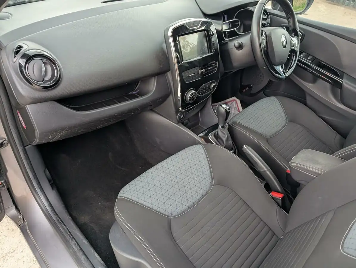 2014-renault-clio-15dci-dynamique-s-medianav-edc-auto-big-15