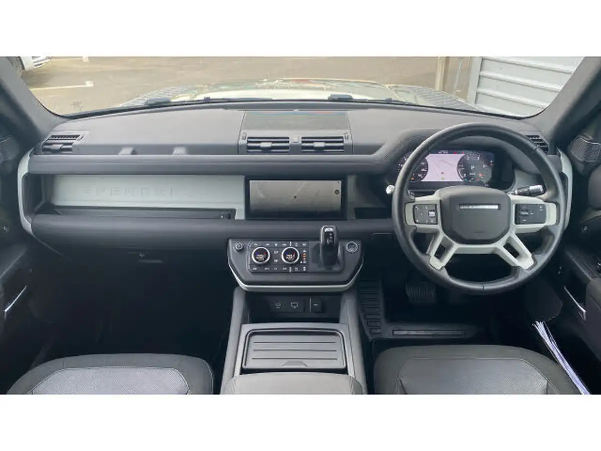 2020-land-rover-110-defender-20-d240-s-110-big-8