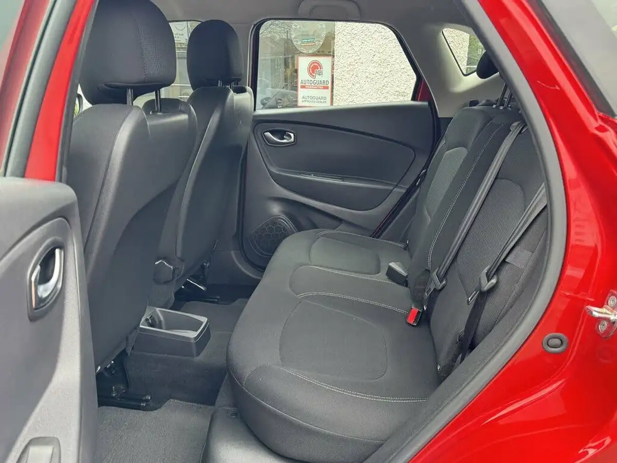 2019-renault-captur-09-tce-play-big-14