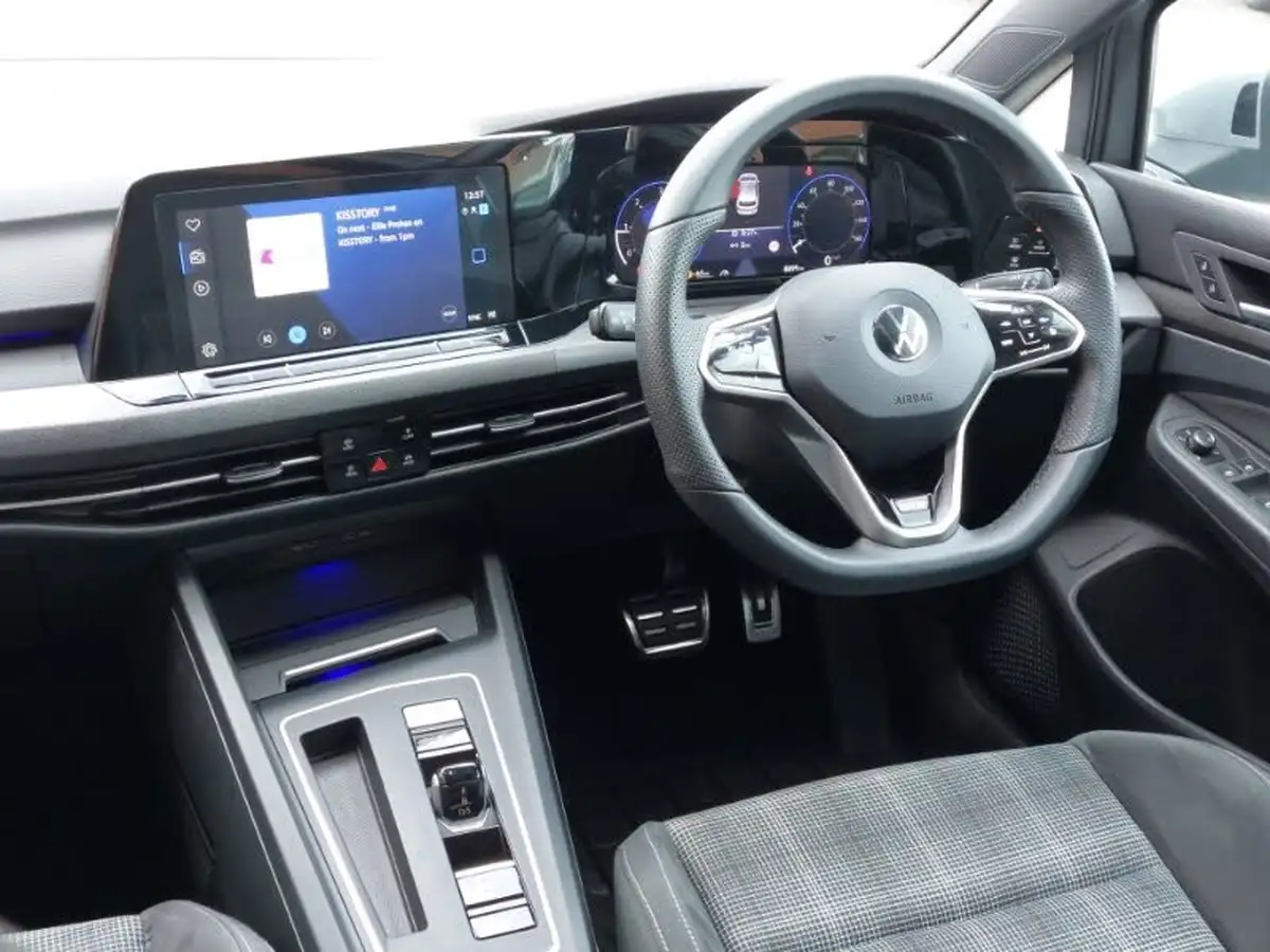 2022-volkswagen-golf-20tdi-gtd-big-13