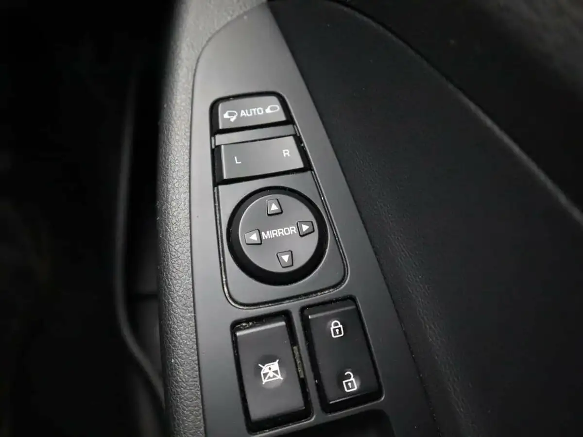 2019-hyundai-tucson-16-gdi-se-nav-big-27