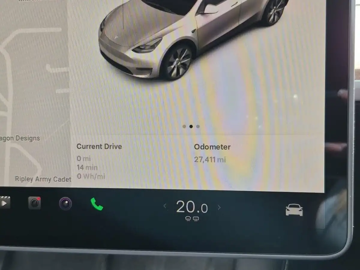 2022-tesla-model-y-e-long-range-big-24