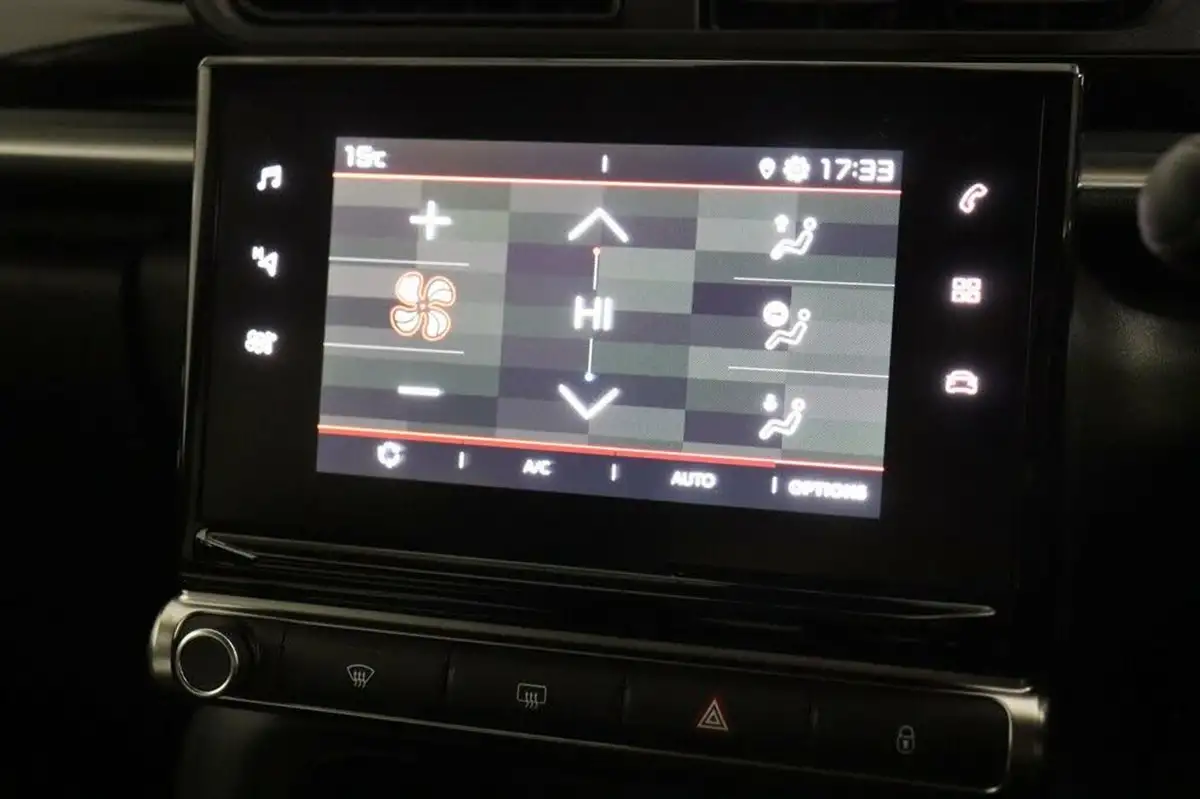 2023-citroen-c3-12-puretech-plus-110ps-eat6-big-15