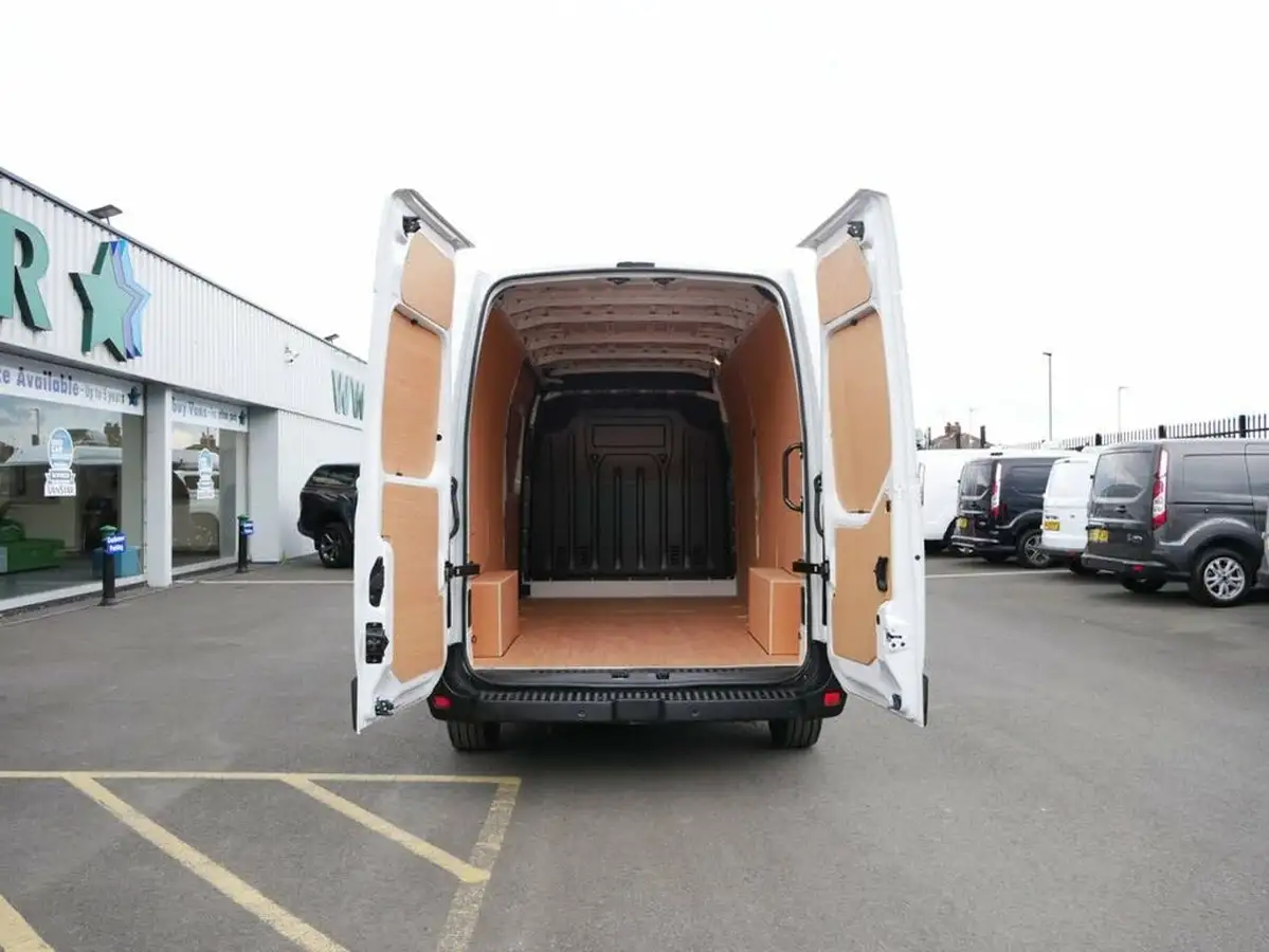 2024-nissan-interstar-23dci-f35-l3h2-tekna-135pseu6d-panel-van-big-20