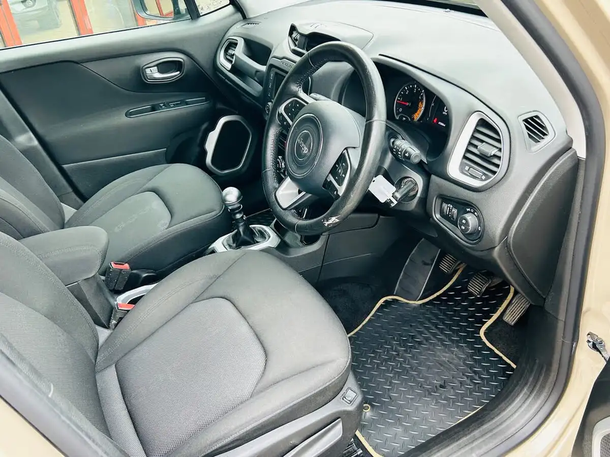 2015-jeep-renegade-16td-longitude-big-1