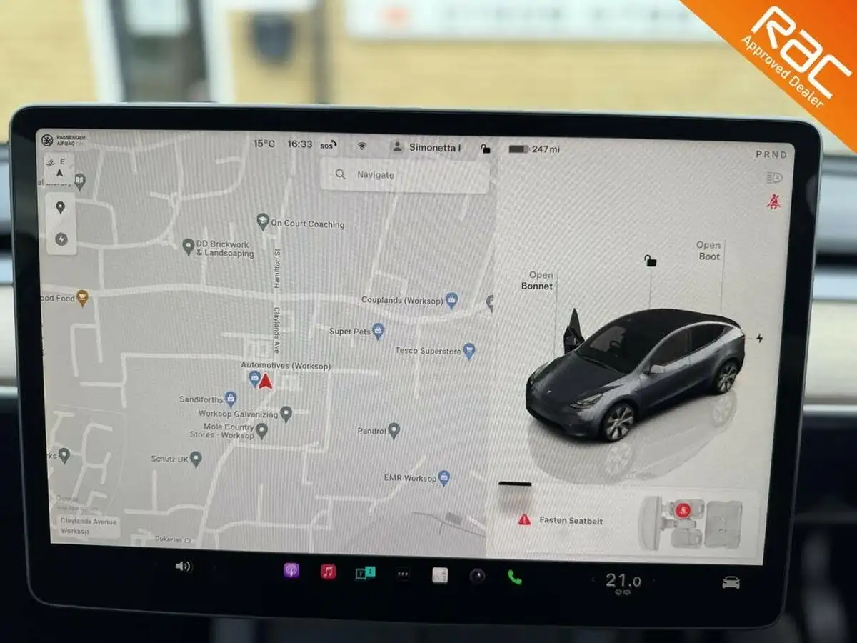 2022-tesla-model-y-e-long-range-big-32