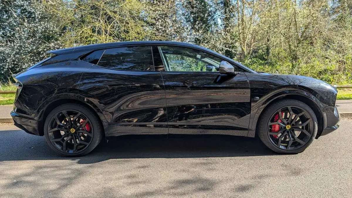 2024-lotus-eletre-e-r-big-3
