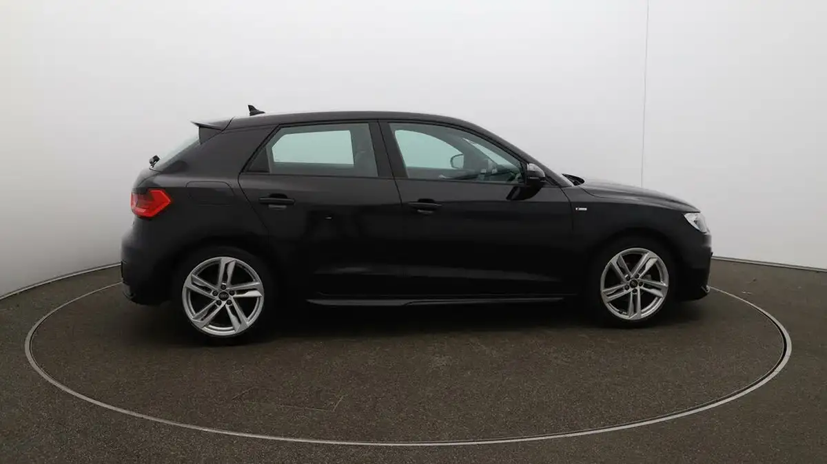 2022-audi-a1-10-25-tfsi-s-line-big-45
