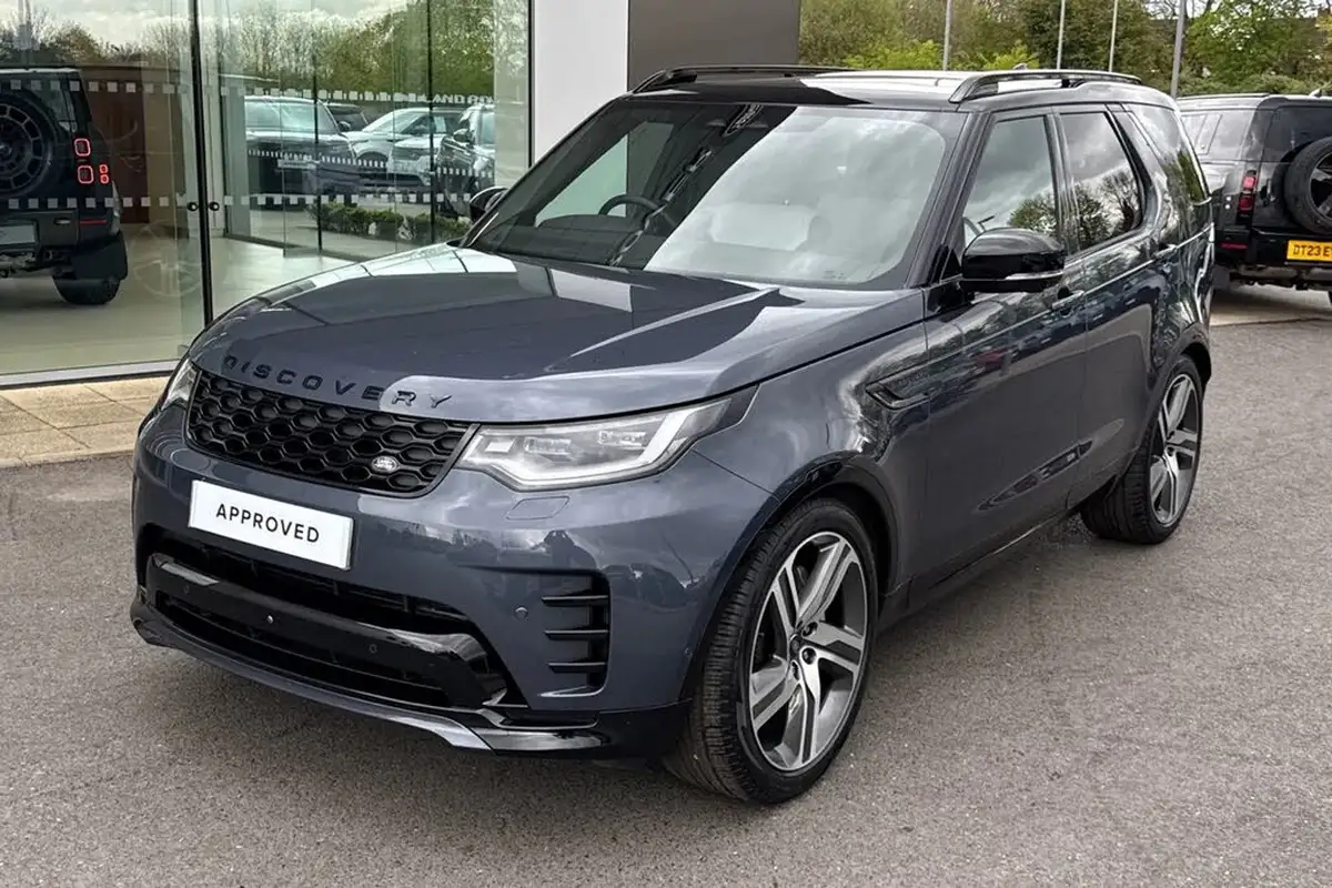 2024-land-rover-discovery-30-d300-dynamic-hse-big-21