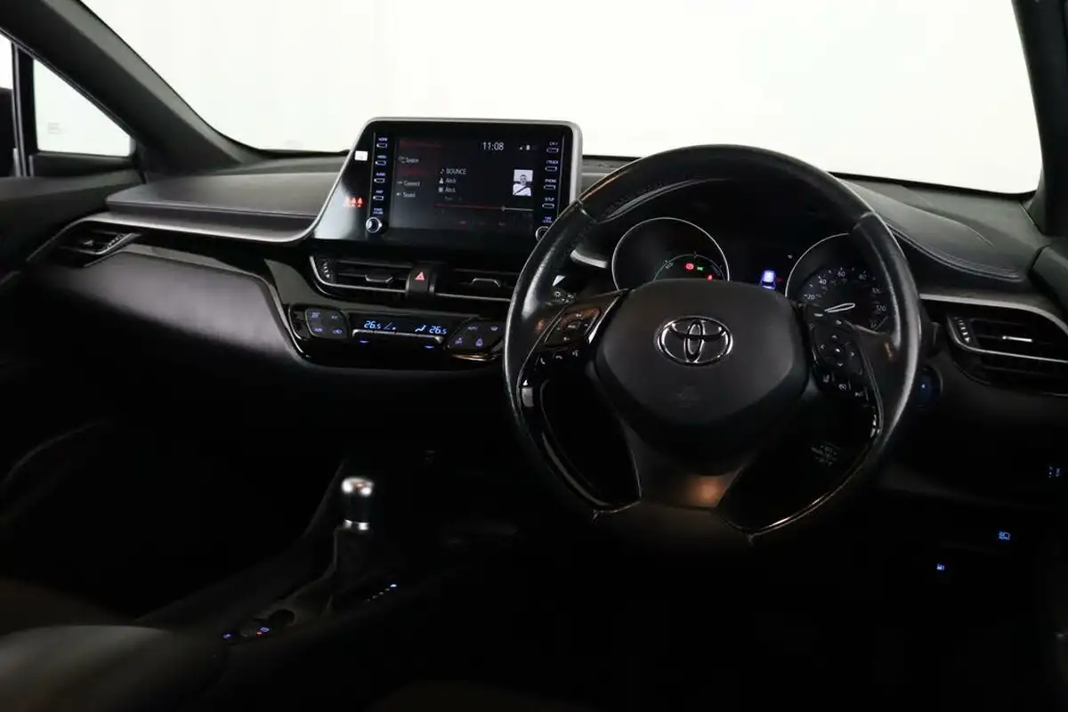 2021-toyota-c-hr-18-vvt-i-icon-big-11