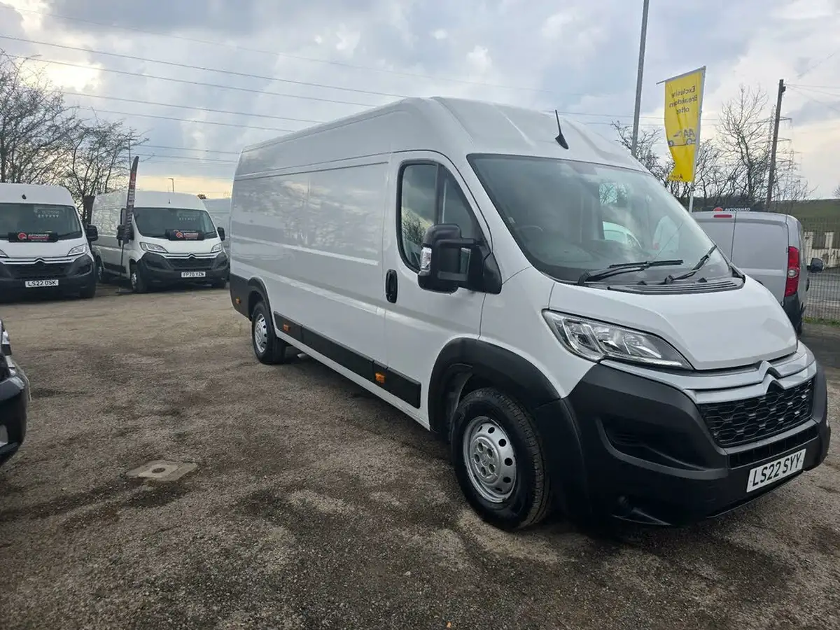 2022-citroen-relay-22bluehdi-35-l4h2-heavy-enterprise-big-3