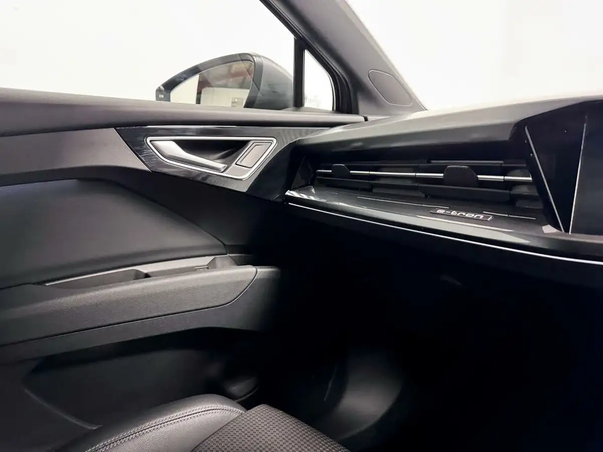 2022-audi-q4-e-tron-40e-s-line-station-wagon-big-24