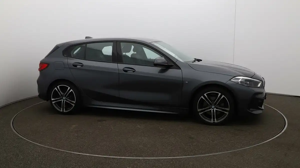 2020-bmw-1-series-20td-118d-m-sport-big-41