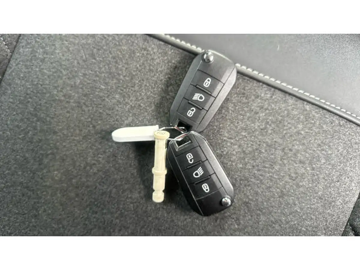 2022-citroen-c3-12-puretech-saint-james-83ps-big-19