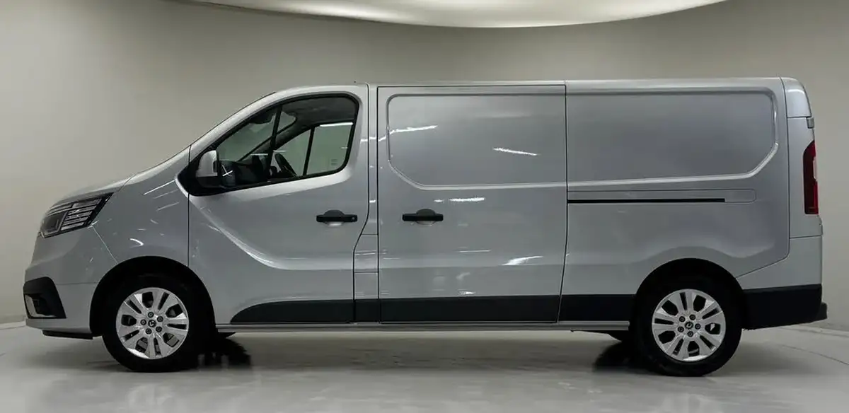 2022-renault-trafic-20dci-ll30-130-sport-big-0