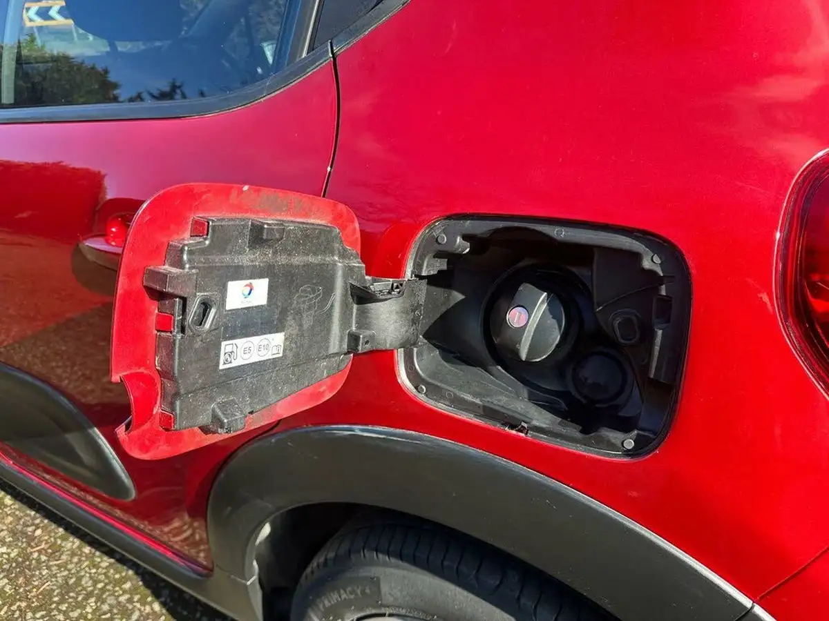 2021-citroen-c3-12-puretech-shine-83ps-big-39