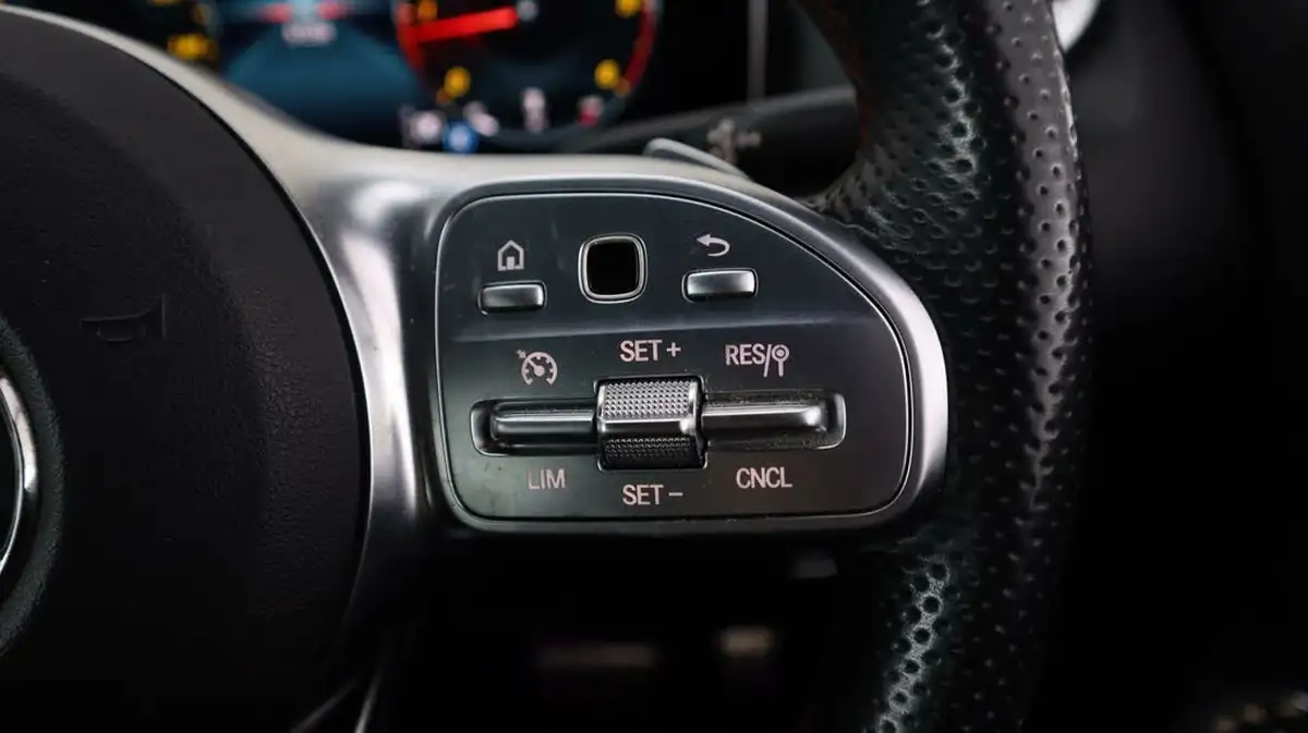 2019-mercedes-benz-b-class-20d-b200d-amg-line-premium-big-24