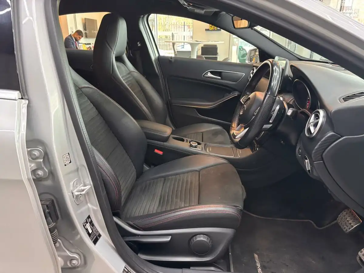 2017-mercedes-benz-a-class-21d-a200d-amg-line-ss-7g-dct-big-18