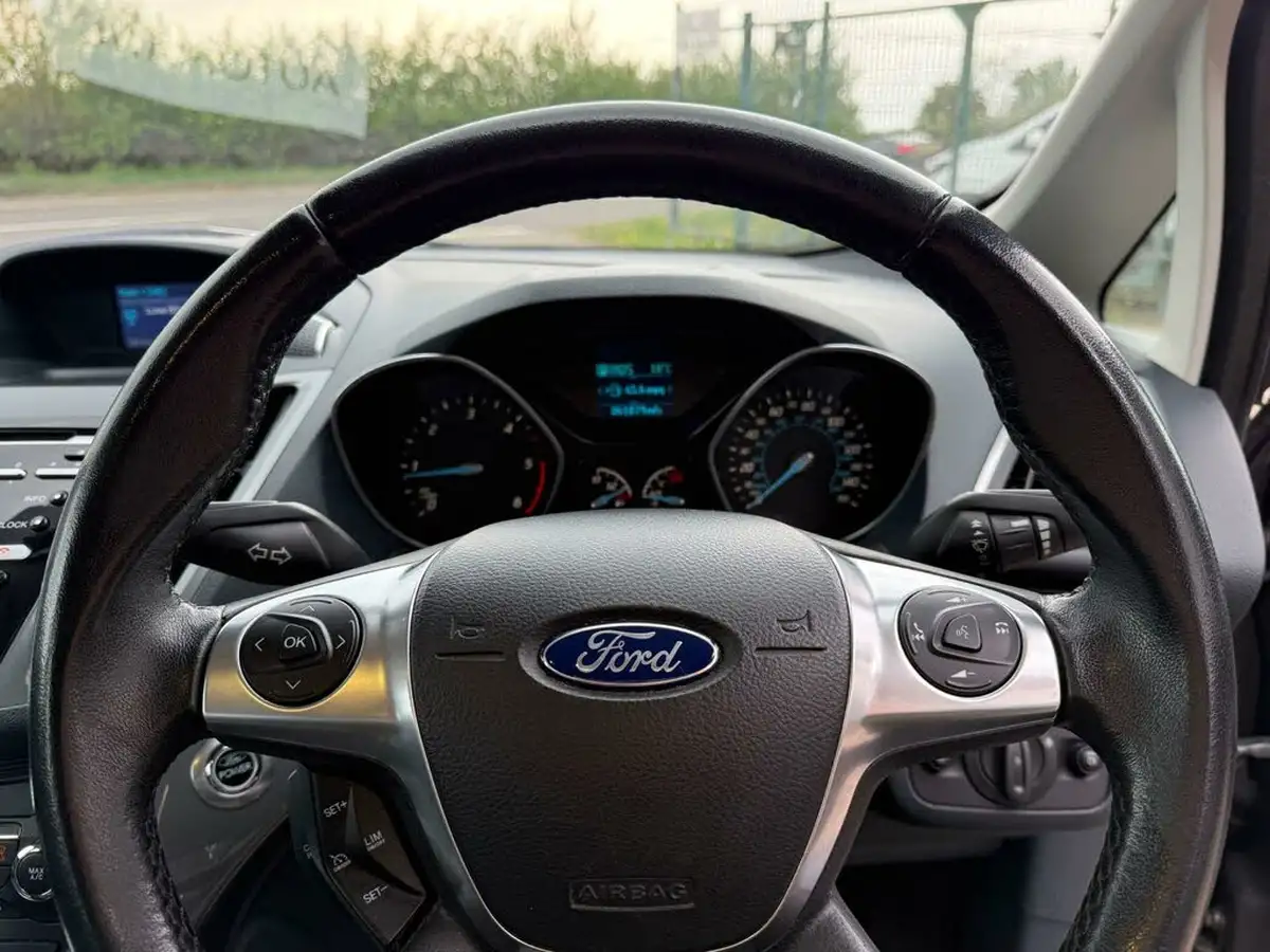 2012-ford-grand-c-max-20tdci-titanium-140ps-7seats-powershift-big-45