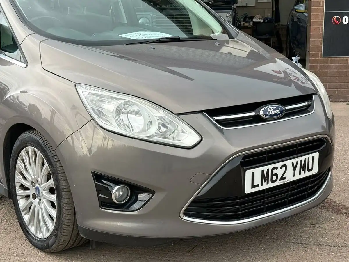 2012-ford-grand-c-max-20tdci-titanium-140ps-7seats-powershift-big-23
