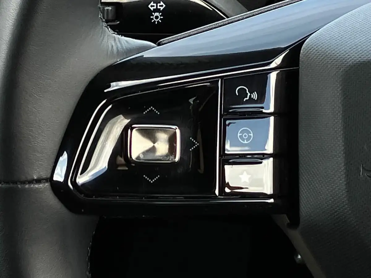 2023-mg-mg4-e-trophy-ev-203ps-long-big-15
