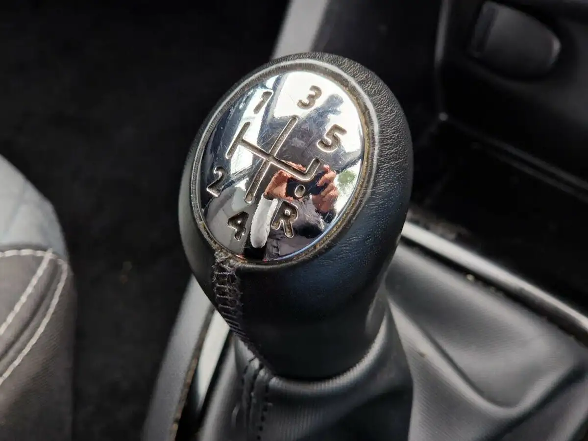 2014-renault-clio-15dci-dynamique-s-medianavss-big-22