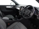2020-volvo-xc40-15-t3-momentum-small-34