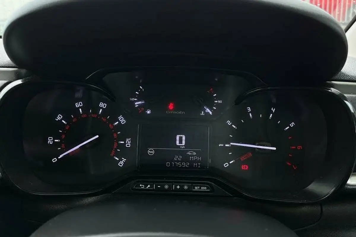 2021-citroen-c3-12-puretech-shine-83ps-big-12