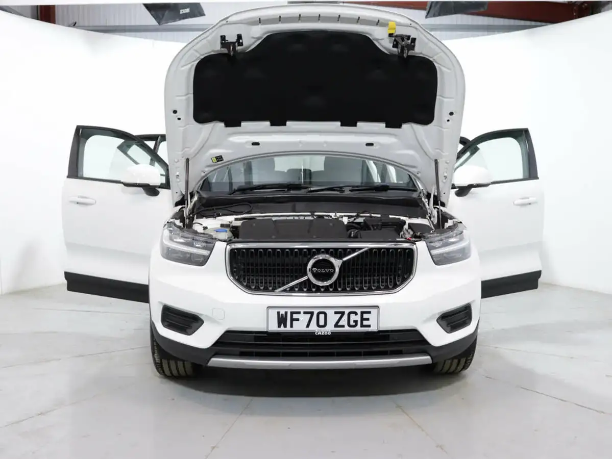 2020-volvo-xc40-15-t3-momentum-big-47