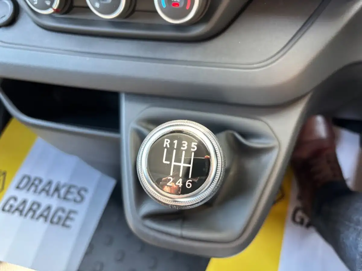 2024-renault-trafic-20dci-ll30-130-advance-panel-big-24