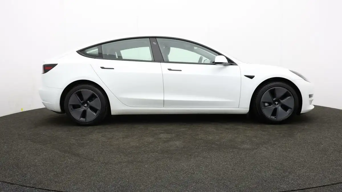 2021-tesla-model-3-e-standard-plus-big-33