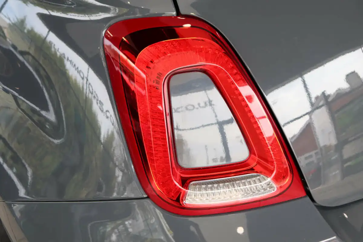 2016-fiat-500-12-lounge-big-63