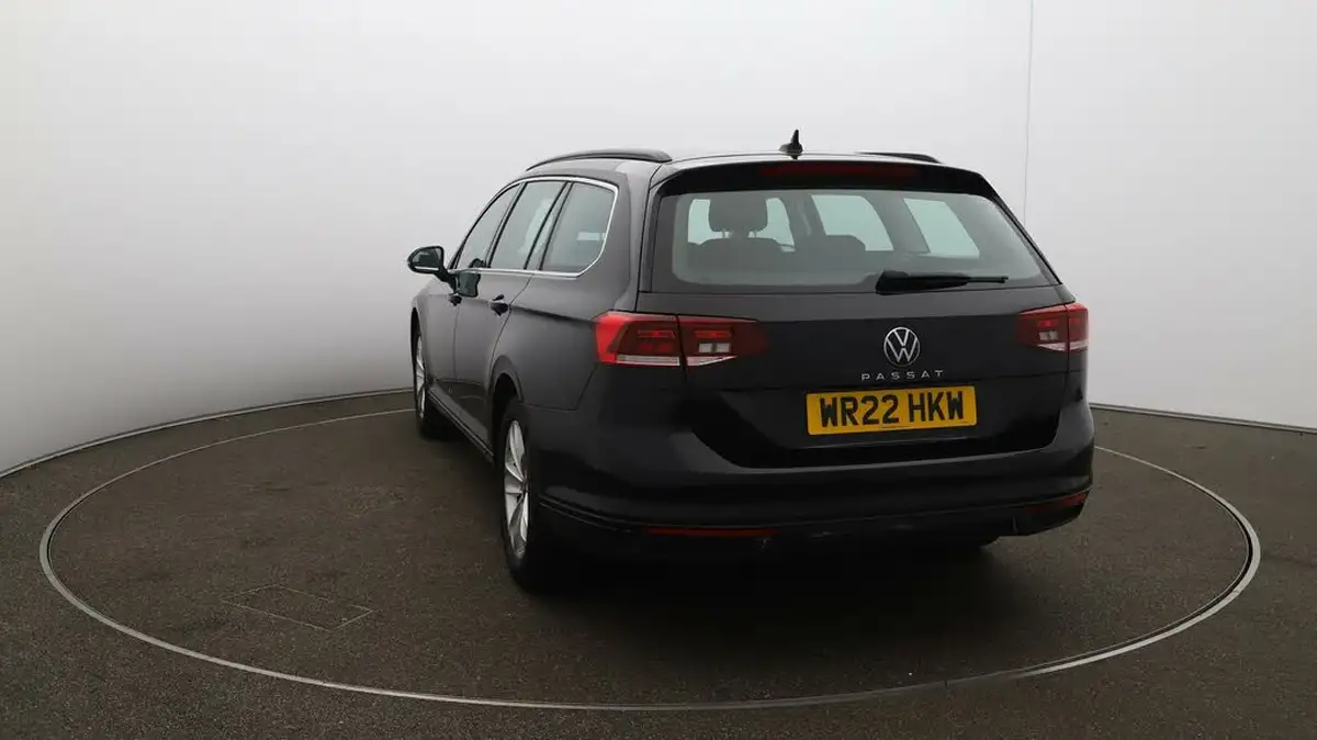 2022-volkswagen-passat-20tdi-se-nav-150ps-estate-5d-dsg-big-51
