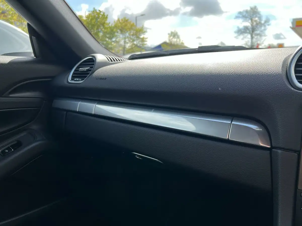 2022-porsche-boxster-718-20-boxster-pdk-big-52