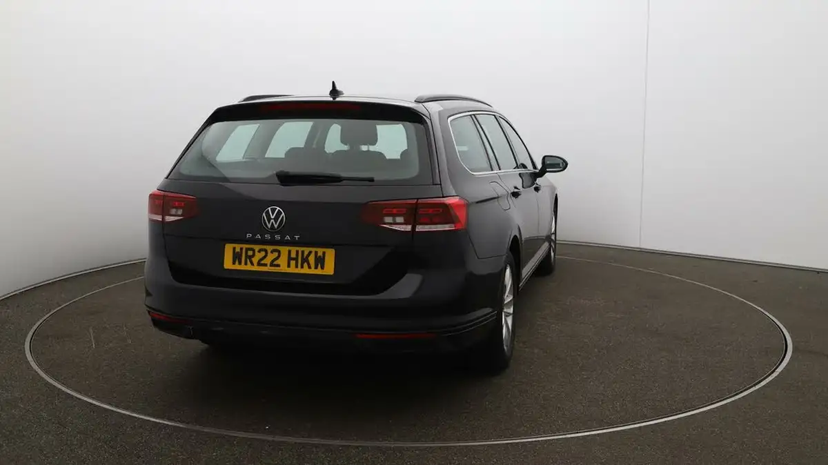 2022-volkswagen-passat-20tdi-se-nav-150ps-estate-5d-dsg-big-47