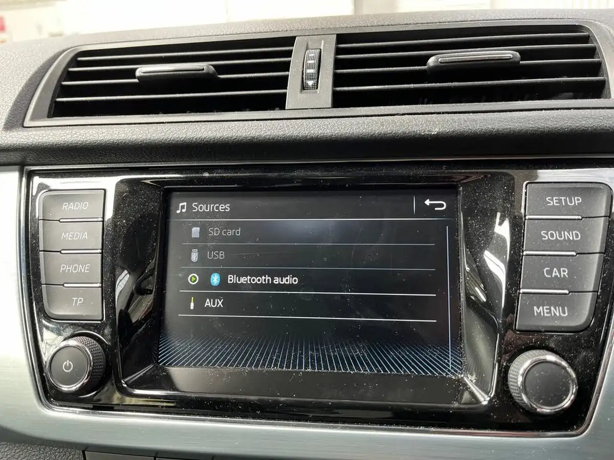 2018-skoda-fabia-10-tsi-se-109ps-ss-hatchback-dsg-big-16