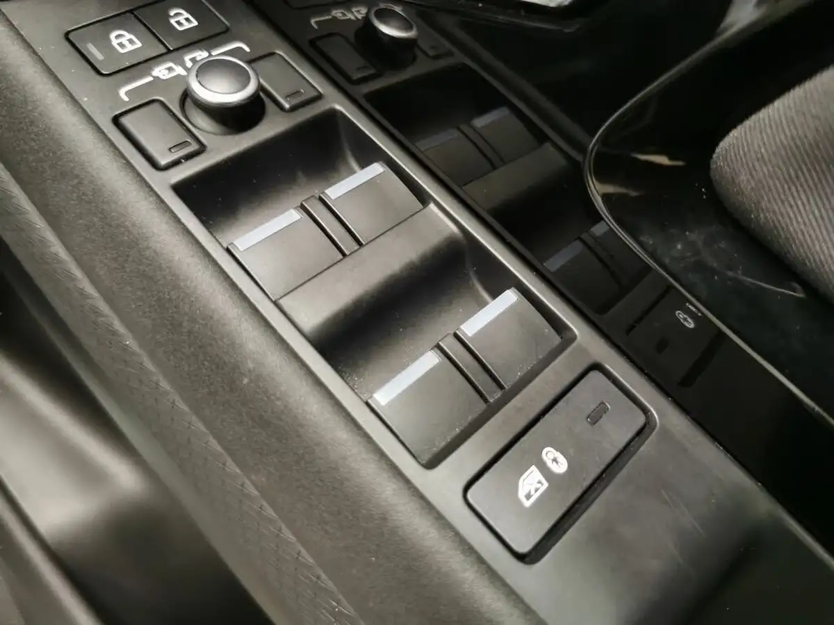 2021-land-rover-range-rover-evoque-20-d165-r-dynamic-big-13